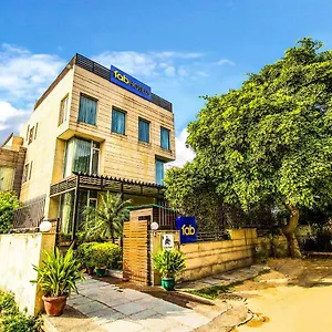Hotel Fabhotel Raj Darbar